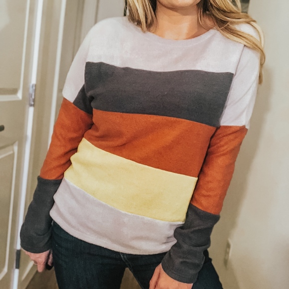 Karen Color Block Knit Top - Picture 3 of 4